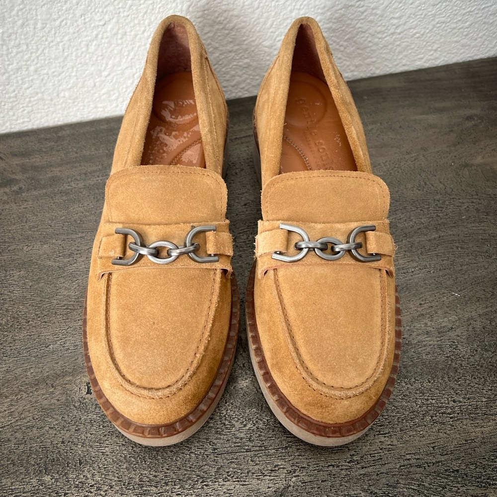 Gentle Souls by Kenneth Cole Suede Chain Loafer Slip-On Flats Women’s 9